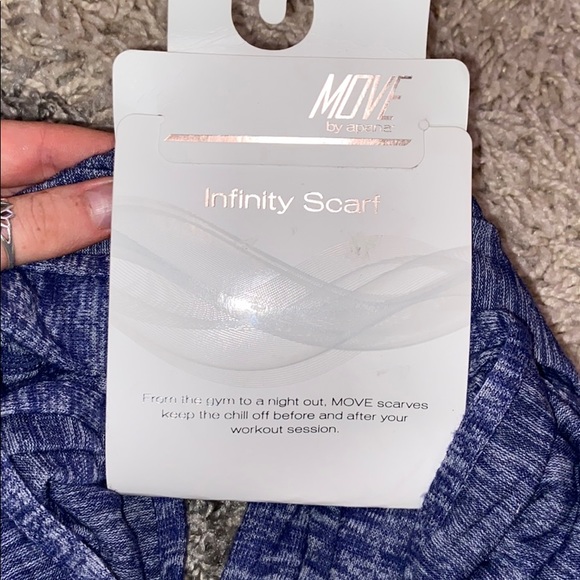 Infinity scarf - Picture 2 of 3